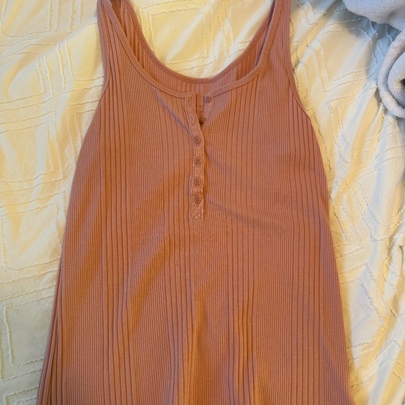 🌸 Universal Thread Light Pink Tank Top – Soft & Versatile - Picture 3 of 3